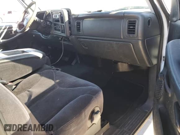 2002 GMC Sierra 1500 with VIN 1GTEC14W22Z331436, listed as a Copart auction lot 84550994 with 243,764 mi miles and Salvage title. Bid and sale history available at DreamBid. Image 10.