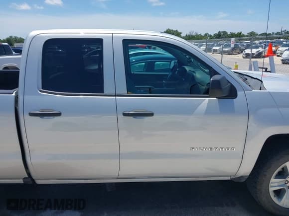 ✅ 2018 Chevrolet Silverado 1500 Custom • VIN: 1GCRCPEC1JZ354858 • Лот: 42307502. Опубликован ранее на IAAI с пробегом 149 719 миль. Бесплатный доступ к архиву аукционных продаж из США и подробный отчёт об истории автомобиля на DreamBid. Изображение 13.