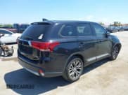 ✅ 2018 Mitsubishi Outlander SE • VIN: JA4AD3A32JZ067046 • Lot: 42098647. Listed on IAAI with 66,028 mi. Free auction sales archive from the USA and detailed vehicle history report at DreamBid. Image 4.