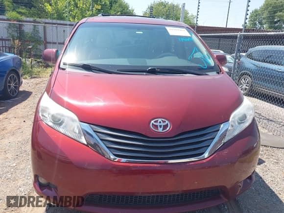 ✅ 2013 Toyota Sienna XLE AAS • VIN: 5TDYK3DC6DS329842 • Lot: 42919969. Listed on IAAI with 197,459 mi. Free auction sales archive from the USA and detailed vehicle history report at DreamBid. Image 13.