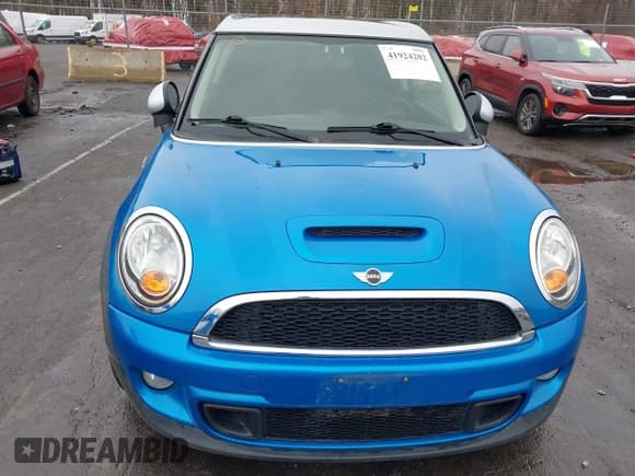 ✅ 2012 MINI Clubman S • VIN: WMWZG3C5XCTY32019 • Lot: 41924202. Wystawiony na IAAI z przebiegiem 58 078 mil. Bezpłatny archiwum sprzedaży aukcyjnych z USA i szczegółowy raport historii pojazdu na DreamBid. Zdjęcie 6.