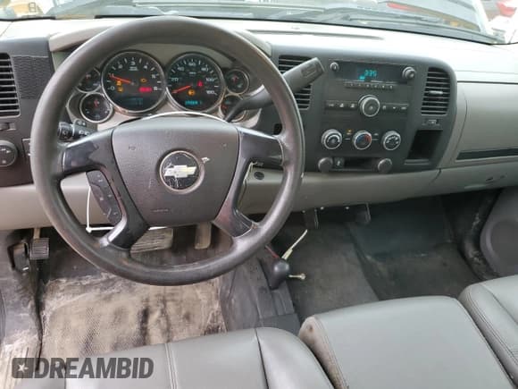 ✅ 2013 Chevrolet Silverado 2500HD Work Truck • VIN: 1GC0KVCG0DZ219204 • Lot: 57503915. Wystawiony na Copart z przebiegiem 67 733 mil. Bezpłatny archiwum sprzedaży aukcyjnych z USA i szczegółowy raport historii pojazdu na DreamBid. Zdjęcie 8.