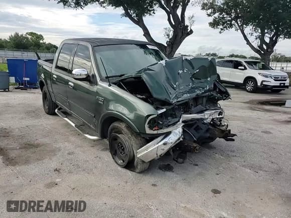 ✅ 2001 Ford F-150 XLT • VIN: 1FTRW08W11KB83672 • Lot: 71953905. Wystawiony na Copart z przebiegiem 275 076 mil. Bezpłatny archiwum sprzedaży aukcyjnych z USA i szczegółowy raport historii pojazdu na DreamBid. Zdjęcie 13.