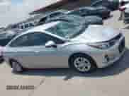 2019 Chevrolet Cruze z VIN 1G1BJ5SM4K7106148, wystawiony jako IAAI lot #43014430 z przebiegiem 100 571 mil mil oraz . Historia ofert i sprzedaży dostępna na DreamBid. Obrazek 12.