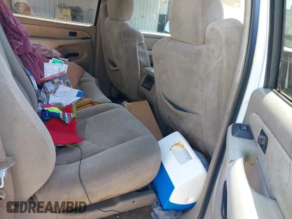 ✅ 2003 Chevrolet Suburban LS • VIN: 3GNEC16Z83G177914 • Лот: 41640705. Опубликован ранее на IAAI с пробегом Не указан. Бесплатный доступ к архиву аукционных продаж из США и подробный отчёт об истории автомобиля на DreamBid. Изображение 8.