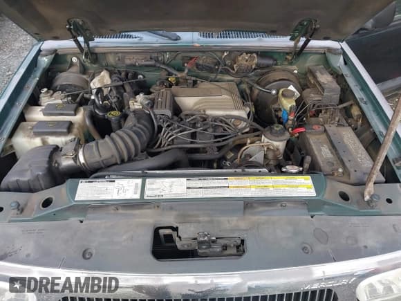 ✅ 2000 Mercury Mountaineer • VIN: 4M2ZU86P0YUJ05005 • Lot: 41361318. Wystawiony na IAAI z przebiegiem 208 644 mil. Bezpłatny archiwum sprzedaży aukcyjnych z USA i szczegółowy raport historii pojazdu na DreamBid. Zdjęcie 10.