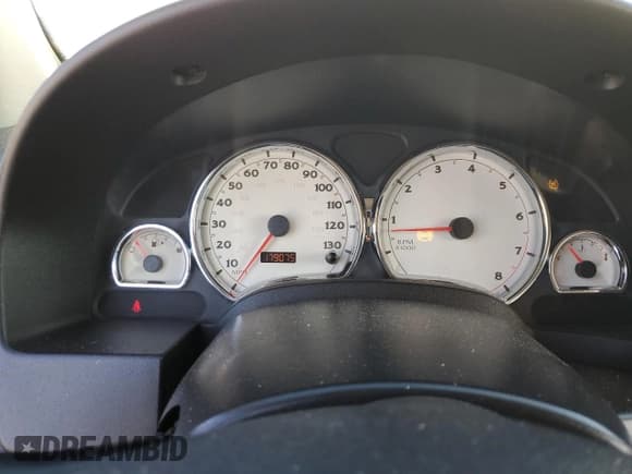 ✅ 2005 Saturn VUE • VIN: 5GZCZ53455S857665 • Lot: 89303695. Wystawiony na Copart z przebiegiem 179 075 mil. Bezpłatny archiwum sprzedaży aukcyjnych z USA i szczegółowy raport historii pojazdu na DreamBid. Zdjęcie 9.