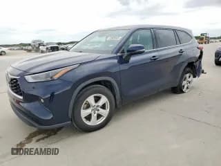 ✅ 2022 Toyota Highlander Hybrid LE • VIN: 5TDZARAH9NS516276 • Lot: 63685605. Wystawiony na Copart z przebiegiem 84 719 mil. Bezpłatny archiwum sprzedaży aukcyjnych z USA i szczegółowy raport historii pojazdu na DreamBid. Zdjęcie 1.