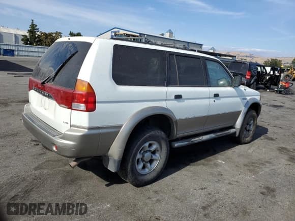 ✅ 1998 Mitsubishi Montero Sport LS • VIN: JA4LS31P1WP029117 • Lot: 72069334. Wystawiony na Copart z przebiegiem 172 069 mil. Bezpłatny archiwum sprzedaży aukcyjnych z USA i szczegółowy raport historii pojazdu na DreamBid. Zdjęcie 3.