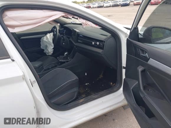 ✅ 2025 Volkswagen Jetta Sport • VIN: 3VWBX7BU1SM008022 • Лот: 43286340. Опубликован ранее на IAAI с пробегом 21 735 миль. Бесплатный доступ к архиву аукционных продаж из США и подробный отчёт об истории автомобиля на DreamBid. Изображение 5.