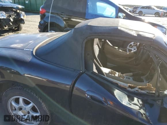 ✅ 2004 Mazda MX-5 Miata Cloth • VIN: JM1NB353940401444 • Лот: 81251934. Опубликован ранее на Copart с пробегом Не указан. Бесплатный доступ к архиву аукционных продаж из США и подробный отчёт об истории автомобиля на DreamBid. Изображение 10.