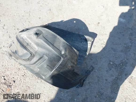 ✅ 2002 Toyota Camry LE • VIN: JTDBE32K620082961 • Lot: 43643735. Listed on IAAI with 203,557 mi. Free auction sales archive from the USA and detailed vehicle history report at DreamBid. Image 12.