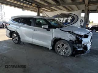 ✅ 2023 Toyota Highlander XLE • VIN: 5TDKDRAH4PS036254 • Lot: 82531775. Listed on Copart with 30,641 mi. Free auction sales archive from the USA and detailed vehicle history report at DreamBid. Image 4.