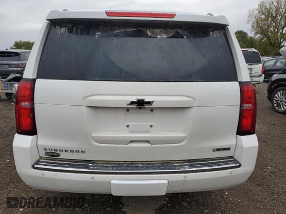 ✅ 2018 Chevrolet Suburban Premier • VIN: 1GNSKJKC5JR134331 • Lot: 86160285. Listed on Copart with 174,762 mi. Free auction sales archive from the USA and detailed vehicle history report at DreamBid. Image 6.