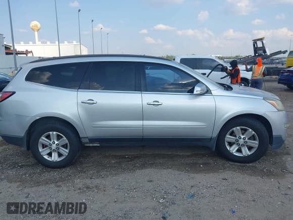 ✅ 2014 Chevrolet Traverse LT • VIN: 1GNKRGKD3EJ166626 • Лот: 43239203. Опубликован ранее на IAAI с пробегом 201 369 миль. Бесплатный доступ к архиву аукционных продаж из США и подробный отчёт об истории автомобиля на DreamBid. Изображение 12.