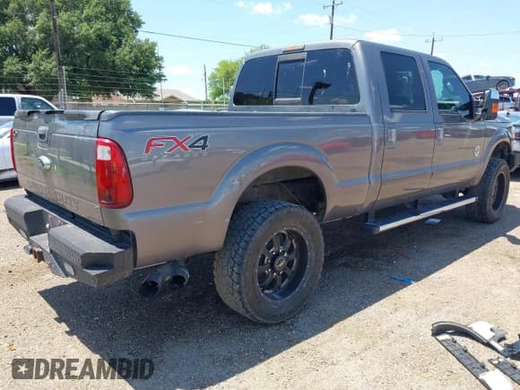 ✅ 2014 Ford F-250 XL • VIN: 1FT7W2BT3EEB33393 • Lot: 42220669. Listed on IAAI with 267,419 mi. Free auction sales archive from the USA and detailed vehicle history report at DreamBid. Image 4.