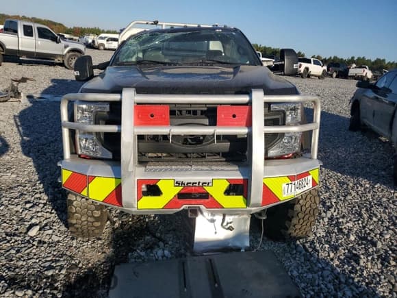 ✅ 2022 Ford F-550 • VIN: 1FD0X5HT6NED43537 • Лот: 77146824. Опубликован ранее на Copart с пробегом Не указан. Бесплатный доступ к архиву аукционных продаж из США и подробный отчёт об истории автомобиля на DreamBid. Изображение 5.