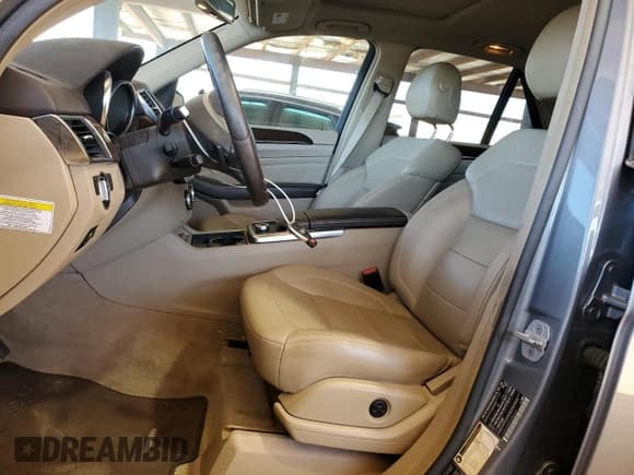 ✅ 2012 Mercedes-Benz M 350 • VIN: 4JGDA5HB8CA086637 • Lot: 61498524. Listed on Copart with 167,066 mi. Free auction sales archive from the USA and detailed vehicle history report at DreamBid. Image 7.