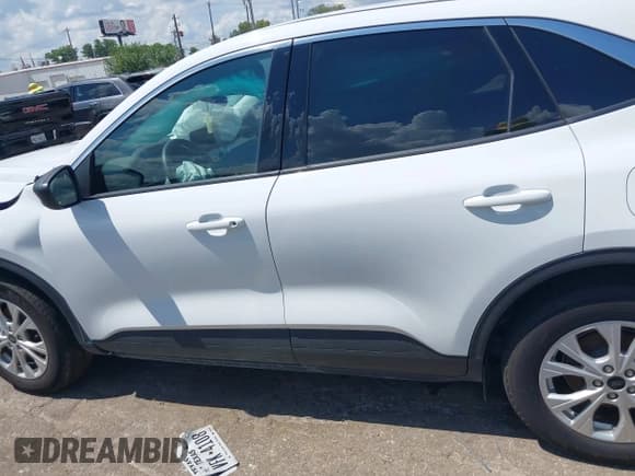 ✅ 2024 Ford Escape Active • VIN: 1FMCU0GN5RUA37114 • Lot: 42965364. Listed on IAAI with 25,434 mi. Free auction sales archive from the USA and detailed vehicle history report at DreamBid. Image 14.