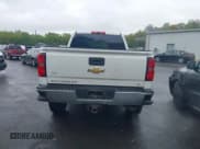 ✅ 2015 Chevrolet Silverado 2500HD LT • VIN: 1GC1KVEG3FF165208 • Lot: 42184899. Wystawiony na IAAI z przebiegiem 311 427 mil. Bezpłatny archiwum sprzedaży aukcyjnych z USA i szczegółowy raport historii pojazdu na DreamBid. Zdjęcie 16.