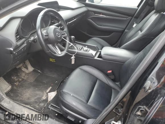 ✅ 2019 Mazda 3 S Carbon Edition • VIN: JM1BPBCM0K1124992 • Lot: 54590625. Listed on Copart with 176,932 mi. Free auction sales archive from the USA and detailed vehicle history report at DreamBid. Image 7.