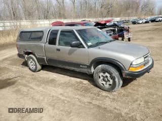 ✅ 1999 Chevrolet S-10 LS • VIN: 1GCDT19X1X8201870 • Лот: 49595355. Опубликован ранее на Copart с пробегом 98 268 миль. Бесплатный доступ к архиву аукционных продаж из США и подробный отчёт об истории автомобиля на DreamBid. Изображение 4.