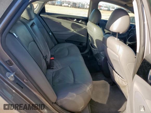 ✅ 2012 Hyundai Sonata Limited • VIN: 5NPEC4AC0CH401780 • Лот: 92185745. Опубликован ранее на Copart с пробегом 87 902 миль. Бесплатный доступ к архиву аукционных продаж из США и подробный отчёт об истории автомобиля на DreamBid. Изображение 10.