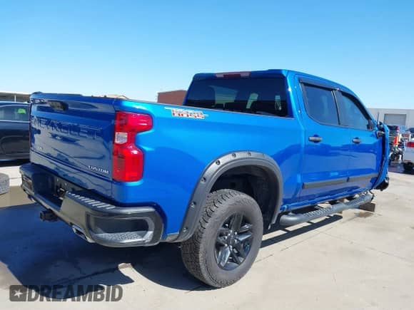 2022 Chevrolet Silverado 1500 Custom Trail Boss with VIN 3GCPDCED1NG661846, listed as a IAAI auction lot 41769966 with 47,792 mi miles and . Bid and sale history available at DreamBid. Image 4.
