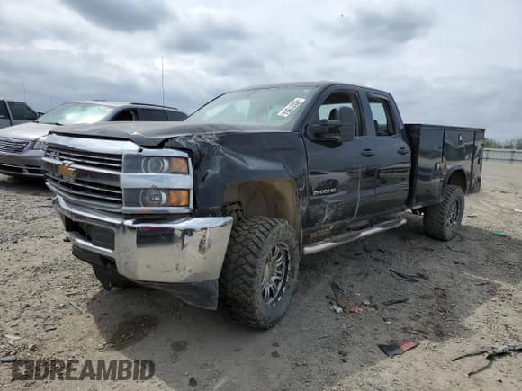 ✅ 2015 Chevrolet Silverado 2500HD • VIN: 1GB2KUEG8FZ553634 • Лот: 48521924. Опубликован ранее на Copart с пробегом Не указан. Бесплатный доступ к архиву аукционных продаж из США и подробный отчёт об истории автомобиля на DreamBid. Изображение 1.