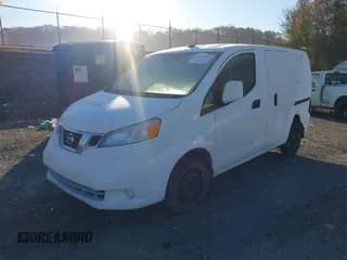 ✅ 2020 Nissan NV200 S • VIN: 3N6CM0KN4LK705890 • Lot: 43651904. Wystawiony na IAAI z przebiegiem 140 042 mil. Bezpłatny archiwum sprzedaży aukcyjnych z USA i szczegółowy raport historii pojazdu na DreamBid. Zdjęcie 2.