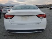 ✅ 2015 Chrysler 200 Limited • VIN: 1C3CCCABXFN607609 • Lot: 92898305. Wystawiony na Copart z przebiegiem 104 068 mil. Bezpłatny archiwum sprzedaży aukcyjnych z USA i szczegółowy raport historii pojazdu na DreamBid. Zdjęcie 6.