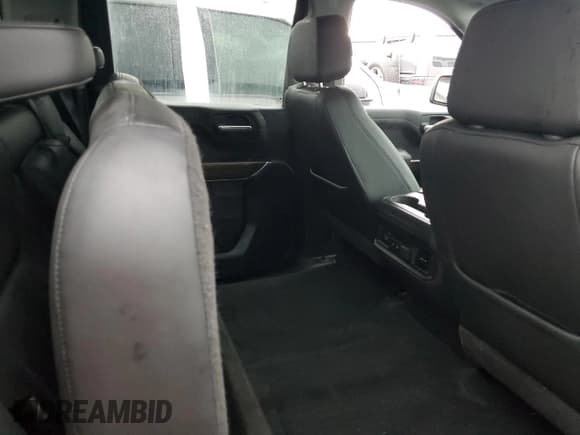 ✅ 2020 Chevrolet Silverado 1500 RST • VIN: 3GCUYEET2LG382171 • Lot: 75344514. Wystawiony na Copart z przebiegiem Nie podano. Bezpłatny archiwum sprzedaży aukcyjnych z USA i szczegółowy raport historii pojazdu na DreamBid. Zdjęcie 10.