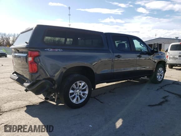 ✅ 2021 Chevrolet Silverado 1500 Custom • VIN: 3GCPYBEH1MG174260 • Lot: 87165514. Wystawiony na Copart z przebiegiem 46 231 mil. Bezpłatny archiwum sprzedaży aukcyjnych z USA i szczegółowy raport historii pojazdu na DreamBid. Zdjęcie 3.