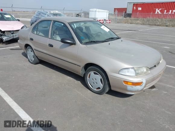 ✅ 1995 Geo Prizm • VIN: 1Y1SK5263SZ063895 • Lot: 41797819. Listed on IAAI with 111,548 mi. Free auction sales archive from the USA and detailed vehicle history report at DreamBid. Image 1.