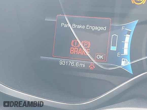 ✅ 2018 Ford C-Max Titanium • VIN: 1FADP5DU4JL105072 • Lot: 42110522. Wystawiony na IAAI z przebiegiem 93 176 mil. Bezpłatny archiwum sprzedaży aukcyjnych z USA i szczegółowy raport historii pojazdu na DreamBid. Zdjęcie 15.