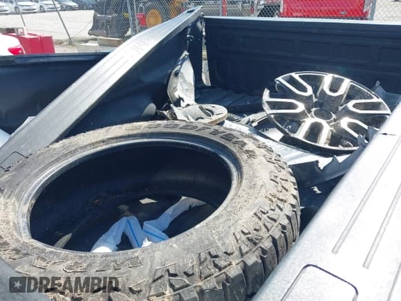 ✅ 2014 GMC Sierra 1500 SLE • VIN: 1GTV2UEC6EZ152782 • Лот: 43320615. Опубликован ранее на IAAI с пробегом 163 403 миль. Бесплатный доступ к архиву аукционных продаж из США и подробный отчёт об истории автомобиля на DreamBid. Изображение 12.