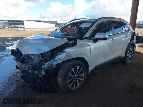 ✅ 2022 Toyota Corolla Cross XLE • VIN: 7MUDAAAG3NV014484 • Lot: 43761950. Listed on IAAI with 34,507 mi. Free auction sales archive from the USA and detailed vehicle history report at DreamBid. Image 17.