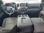 ✅ 2021 Chevrolet Silverado 1500 Custom Trail Boss • VIN: 3GCPYCEFXMG113865 • Lot: 65203304. Wystawiony na Copart z przebiegiem 54 462 mil. Bezpłatny archiwum sprzedaży aukcyjnych z USA i szczegółowy raport historii pojazdu na DreamBid. Zdjęcie 8.