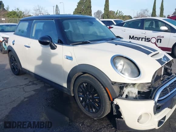 ✅ 2017 MINI Hardtop Cooper S • VIN: WMWXP7C37H2A45980 • Lot: 41593558. Wystawiony na IAAI z przebiegiem 76 591 mil. Bezpłatny archiwum sprzedaży aukcyjnych z USA i szczegółowy raport historii pojazdu na DreamBid. Zdjęcie 14.