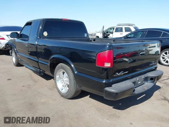 ✅ 2001 Chevrolet S-10 LS • VIN: 1GCCS19WX18224805 • Лот: 42003702. Опубликован ранее на IAAI с пробегом 168 820 миль. Бесплатный доступ к архиву аукционных продаж из США и подробный отчёт об истории автомобиля на DreamBid. Изображение 3.