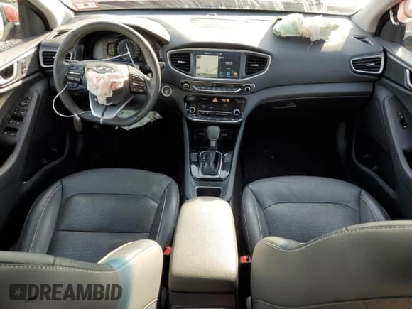 ✅ 2019 Hyundai Ioniq Limited • VIN: KMHC05LC2KU135729 • Lot: 86489754. Wystawiony na Copart z przebiegiem 91 588 mil. Bezpłatny archiwum sprzedaży aukcyjnych z USA i szczegółowy raport historii pojazdu na DreamBid. Zdjęcie 8.