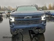✅ 2022 Chevrolet Silverado 1500 RST • VIN: 1GCUDEED5NZ533284 • Lot: 95038055. Wystawiony na Copart z przebiegiem 13 571 mil. Bezpłatny archiwum sprzedaży aukcyjnych z USA i szczegółowy raport historii pojazdu na DreamBid. Zdjęcie 5.