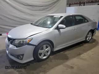 2014 Toyota Camry L z VIN 4T1BF1FK5EU403635, wystawiony jako Copart lot #71117025 z przebiegiem 154 018 mil mil oraz Szkoda całkowita • Salvage title. Historia ofert i sprzedaży dostępna na DreamBid. Obrazek 1.