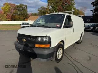✅ 2019 Chevrolet Express Cargo • VIN: 1GCWGAFP0K1351505 • Lot: 90865365. Listed on Copart with 183,486 mi. Free auction sales archive from the USA and detailed vehicle history report at DreamBid. Image 1.