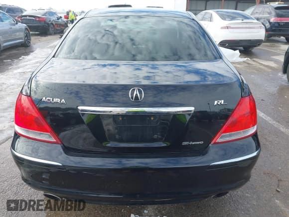 ✅ 2008 Acura RL Technology • VIN: JH4KB16608C001517 • Lot: 41305313. Wystawiony na IAAI z przebiegiem 220 509 mil. Bezpłatny archiwum sprzedaży aukcyjnych z USA i szczegółowy raport historii pojazdu na DreamBid. Zdjęcie 16.