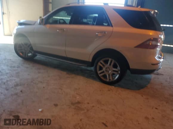 ✅ 2014 Mercedes-Benz M 350 • VIN: 4JGDA5HB1EA401894 • Lot: 87051815. Listed on Copart with 62,017 mi. Free auction sales archive from the USA and detailed vehicle history report at DreamBid. Image 2.