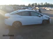 ✅ 2023 Nissan Versa SV • VIN: 3N1CN8EV8PL829528 • Lot: 43267857. Wystawiony na IAAI z przebiegiem 39 849 mil. Bezpłatny archiwum sprzedaży aukcyjnych z USA i szczegółowy raport historii pojazdu na DreamBid. Zdjęcie 13.