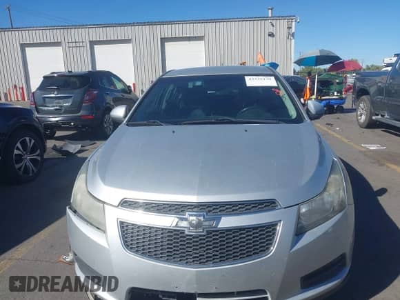 2014 Chevrolet Cruze Diesel with VIN 1G1P75SZ0E7438110, listed as a IAAI auction lot 43335139 with 117,540 mi miles and . Bid and sale history available at DreamBid. Image 12.