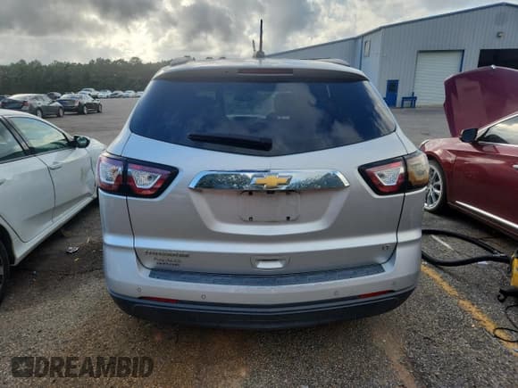 ✅ 2017 Chevrolet Traverse LT • VIN: 1GNKRGKD5HJ287906 • Лот: 85282125. Опубликован ранее на Copart с пробегом Не указан. Бесплатный доступ к архиву аукционных продаж из США и подробный отчёт об истории автомобиля на DreamBid. Изображение 6.