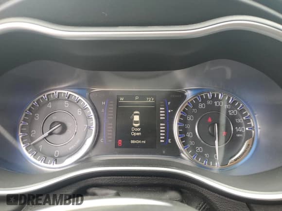 ✅ 2015 Chrysler 200 Limited • VIN: 1C3CCCAB9FN552960 • Lot: 58802395. Listed on Copart with 88,434 mi. Free auction sales archive from the USA and detailed vehicle history report at DreamBid. Image 9.